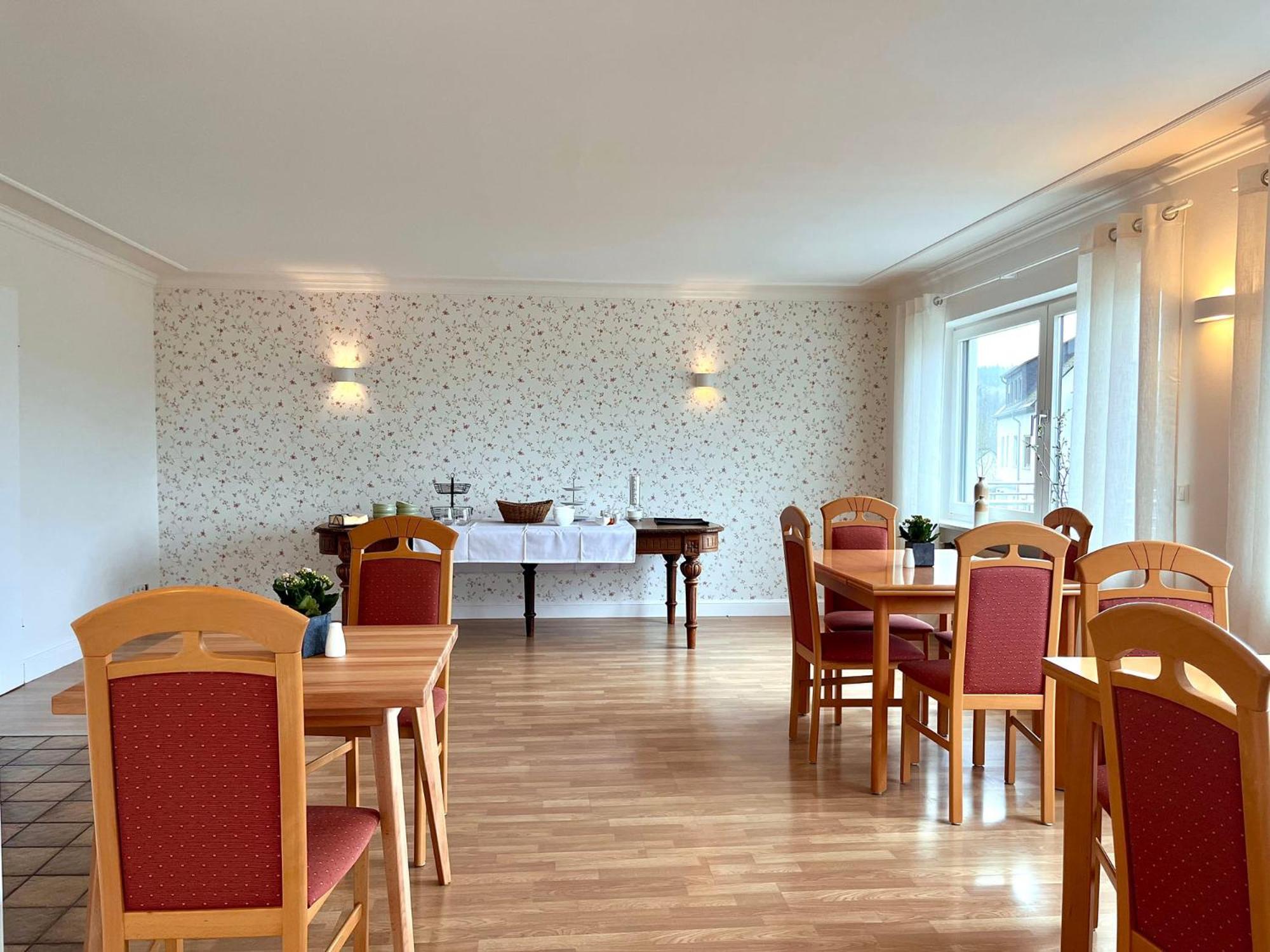 Pension 1595 Im Weingut Botzet Maring-Noviand Exterior photo
